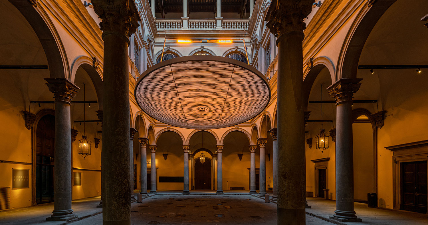 Firenze, Olafur Eliasson dialoga con l'architettura rinascimentale di Palazzo Strozzi