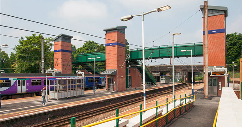 Network Rail Footbridge: passerelle innovative e flessibili per la rete ferroviaria del Regno Unito