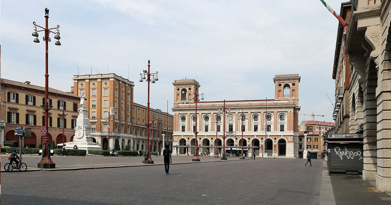 Una piazza bella come il sole per Forlì