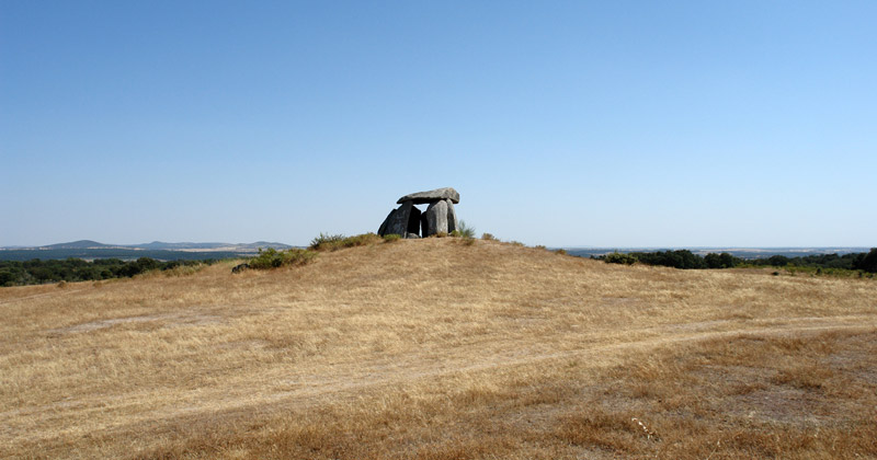 Site Cloister. Un chiostro per valorizzare uno tra i più grandi monumenti megalitici del Portogallo