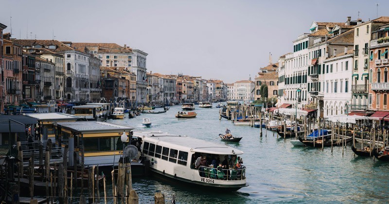 Sense of Past and Sense of Place. Designing Heritage Tourism