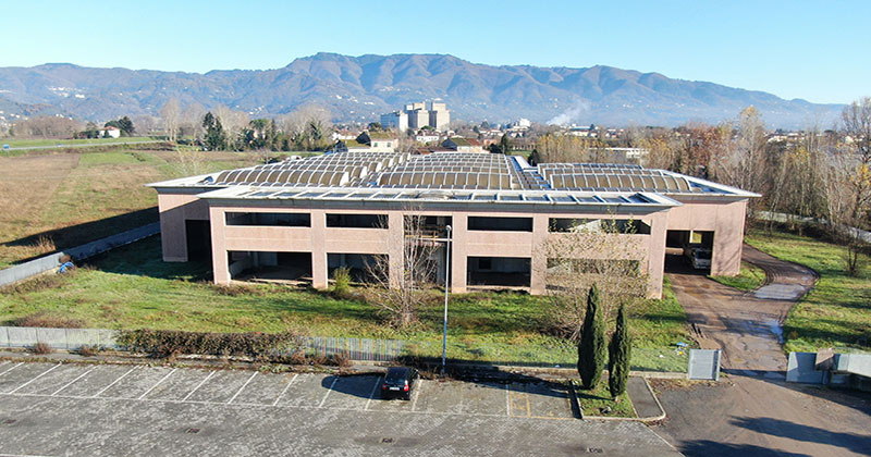 Lucca, un edificio industriale da rigenerare per la sede operativa di Sistema Ambiente