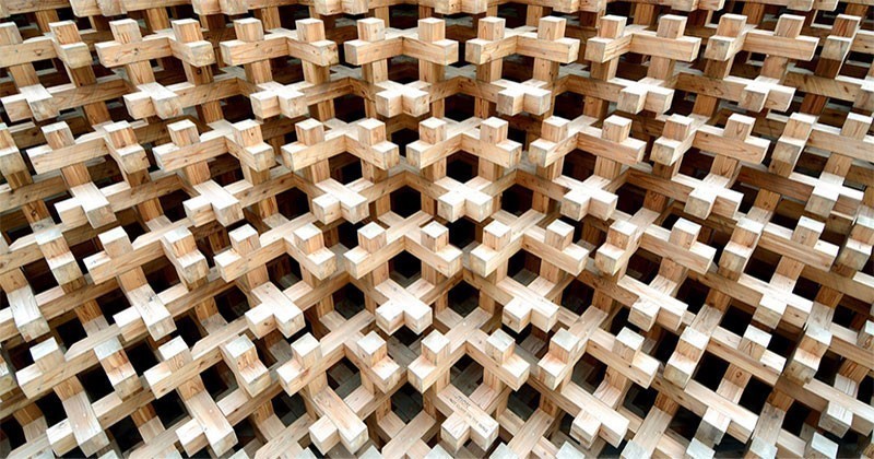 Timber Pavilion. Un padiglione temporaneo per promuovere le proprietà costruttive del legno
