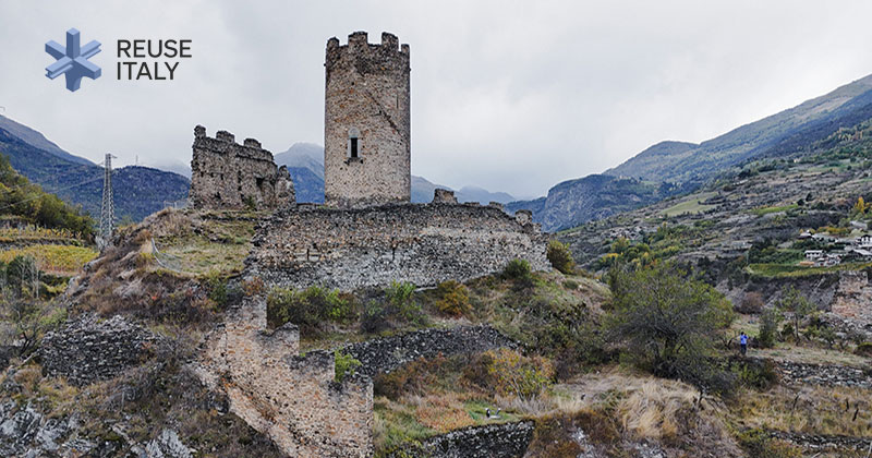 Reuse the Fortress, un rifugio per escursionisti nella fortezza di Châtel-Argent, in Val d'Aosta