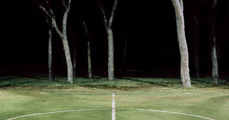 Lo straniamento come condizione contemporanea dell'abitare: riflessioni critiche sul tema