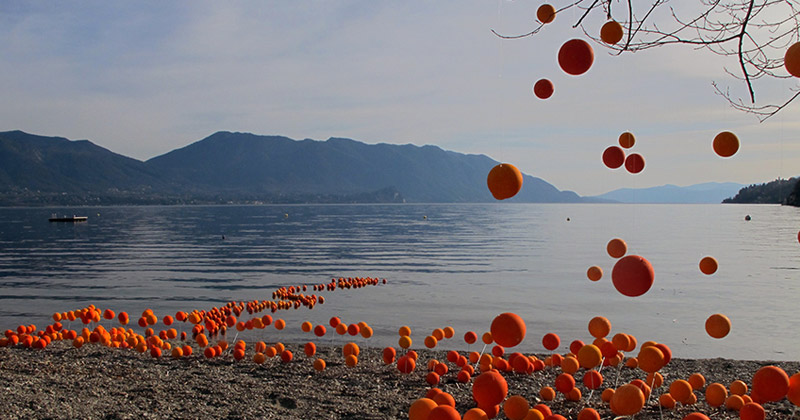 OrangeArancio 2019: un'installazione temporanea sulle rive del lago Maggiore