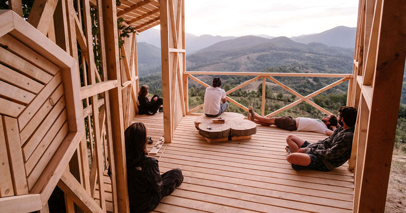 Camposaz Arco 15:15. Esperienza di autocostruzione e condivisione nel paesaggio del Trentino Alto Adige