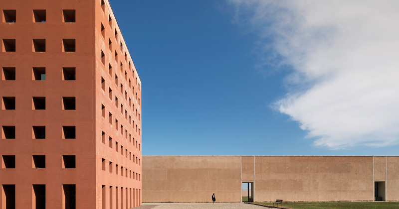 Spazi sacri -  laboratorio di fotografia e video di architettura al cimitero di San Cataldo