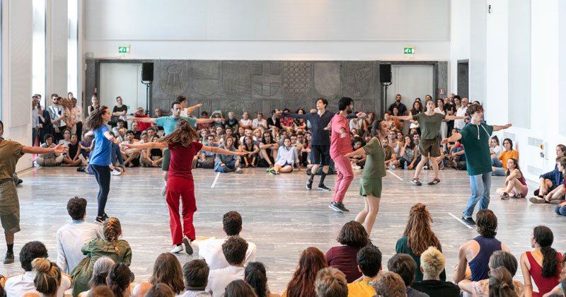 Arti Performative e Spazi Comunitari