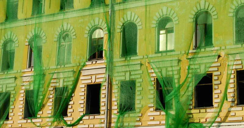 Il restauro architettonico di fronte alla grande lacuna. Teorie e prassi a confronto