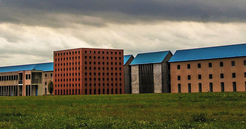 La città dei morti e la città dei vivi. Il futuro del Cimitero di San Cataldo