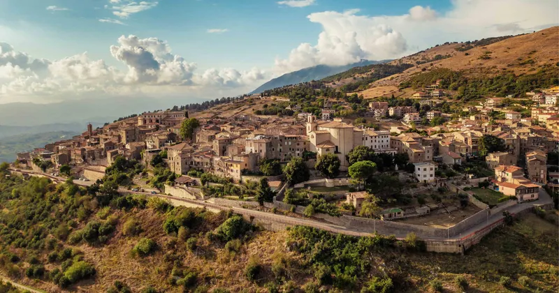 PRESS-O. Venti metri di stampa manuale per raccontare il borgo medievale di Acuto