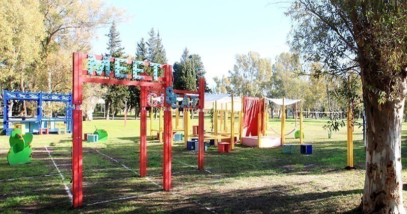 Lecce. Il parco giochi firmato Tomas Ghisellini Architetti basato su riciclo, convivialità e autocostruzione