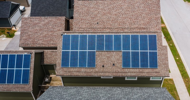 Fotovoltaico, le opere per la connessione alla rete sono di manutenzione ordinaria e non serve alcuna autorizzazione