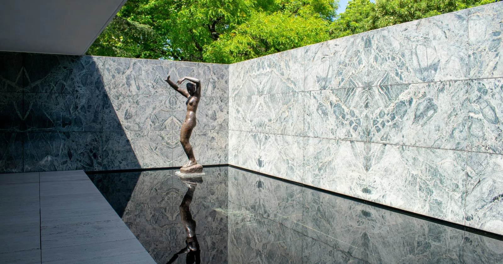 Dentro il Padiglione di Barcellona: la lezione di Mies sul progetto