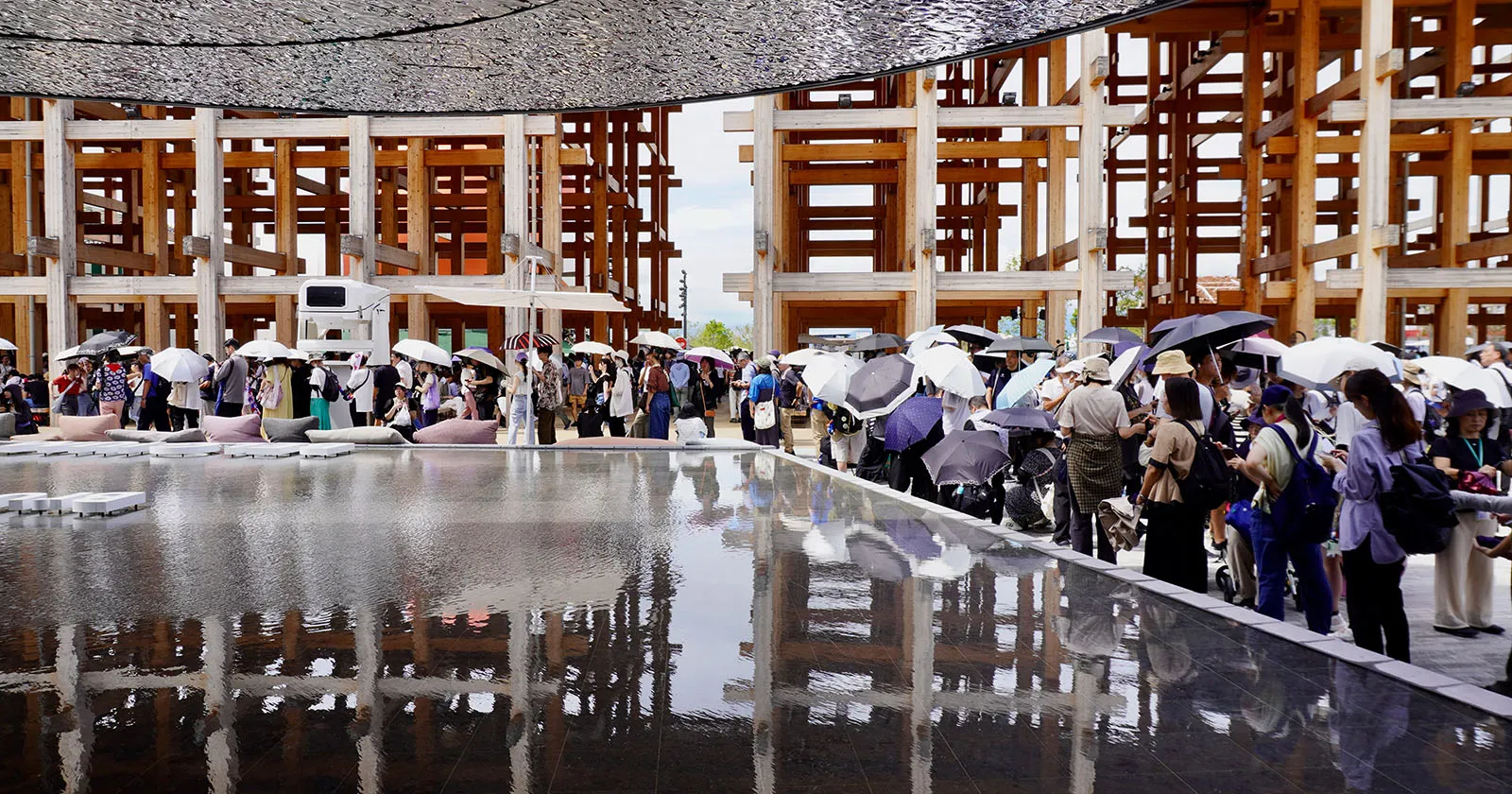 Osaka, passeggiata intorno ai migliori padiglioni di Expo 2025