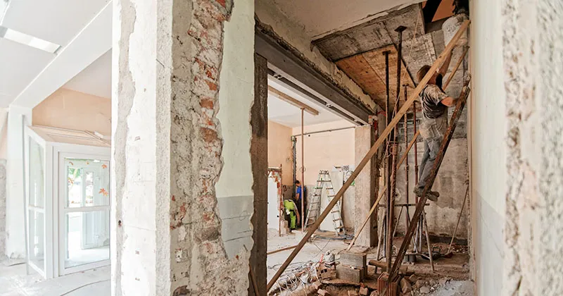 La demolizione dei tramezzi va sottoposta ad una valutazione strutturale, la lezione da una pronuncia della Cassazione