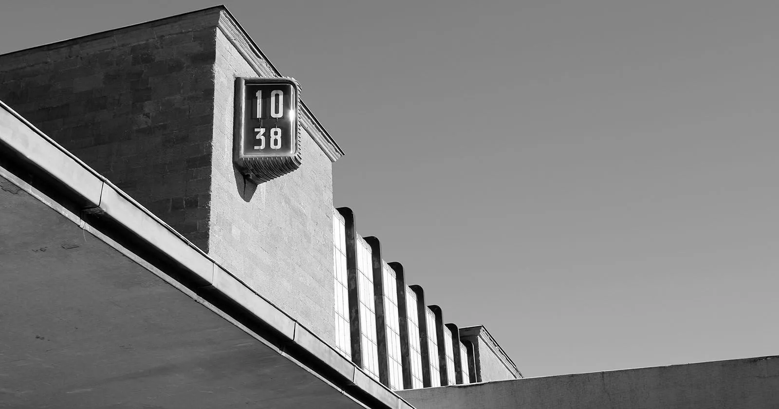 I 90 anni "senza stile" della stazione di Santa Maria Novella