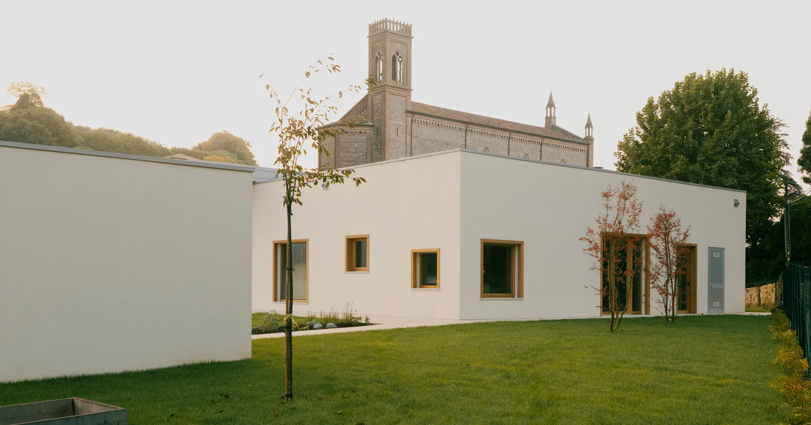Valbona, la scuola di Colucci&Partners pensata come un paesaggio abitato