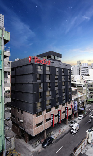 7-reddot-hotel-in-taichung-city-taiwan