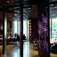 FritsJurgens: i sistemi per porte pivotanti nel nuovo Starbucks di Shanghai