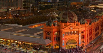 Australia: Los finalistas del concurso para la renovación de la 'Flinders Street Station' en Melbourne