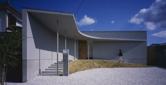 Japan: House in Naruto - Horibe Associates architect's office