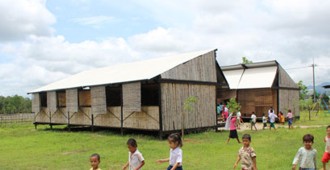 Escuela temporaria - Amadeo Bennetta y Dan LaRossa