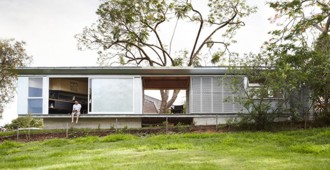 Australia: Keperra House, Brisbane - A–CH