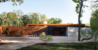 Estados Unidos: 'Heavy Metal House' - Hufft Projects