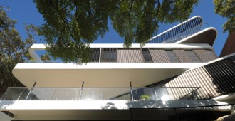 Australia: 'Clifftop House', Sydney - Luigi Rosselli Architects