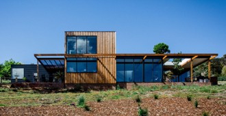 Australia: 'Bonnet Hill House', Tasmania - Dock4 Architects