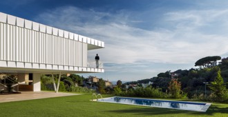 España: Casa EF en Arenys de Mar, Barcelona - Sergi Serrat + Roberto González