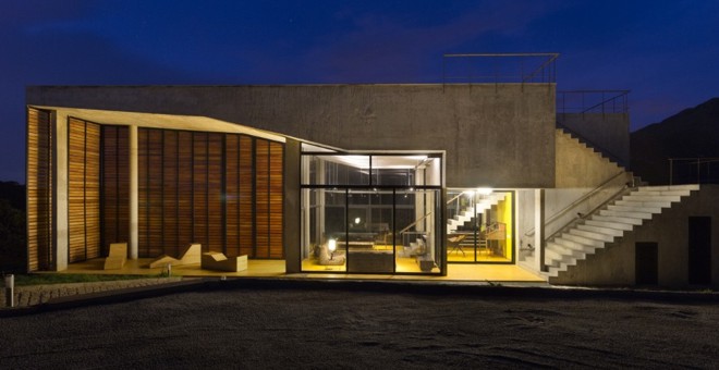 Brasil: Casa Cerrado, Serra da Moeda - Vazio S/A