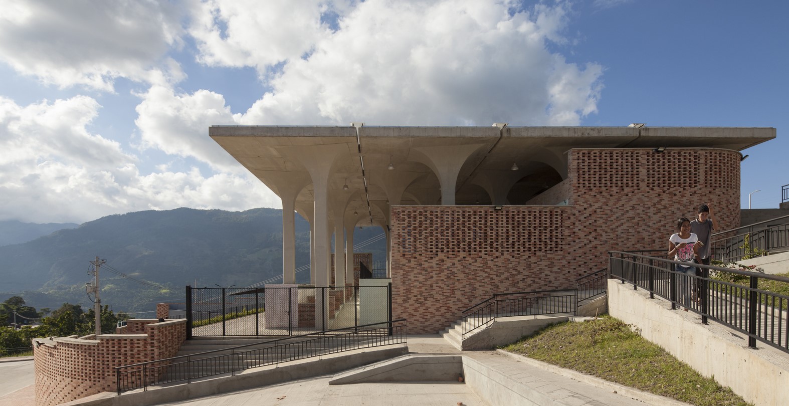 Colombia: Plaza de Mercado Gramalote - Niro Arquitectura + Rodrigo Chain