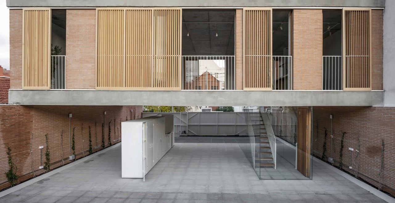 España: Casa sobre un patio, Madrid - Ayllón Paradela Deandrés Arquitectos