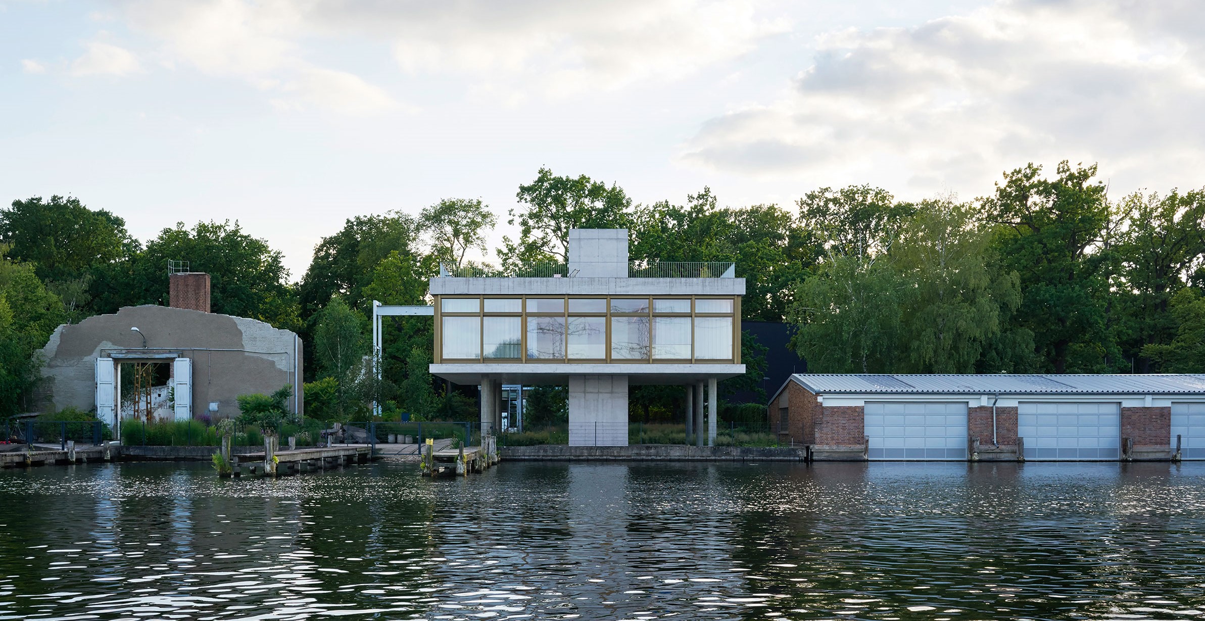 Alemania: Casa sobre el rio Spree - Tanja Lincke Architekten