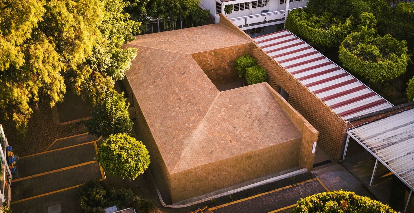 México: Centro educativo de Morelia - Iván Marín Arquitectura + Doho constructivo