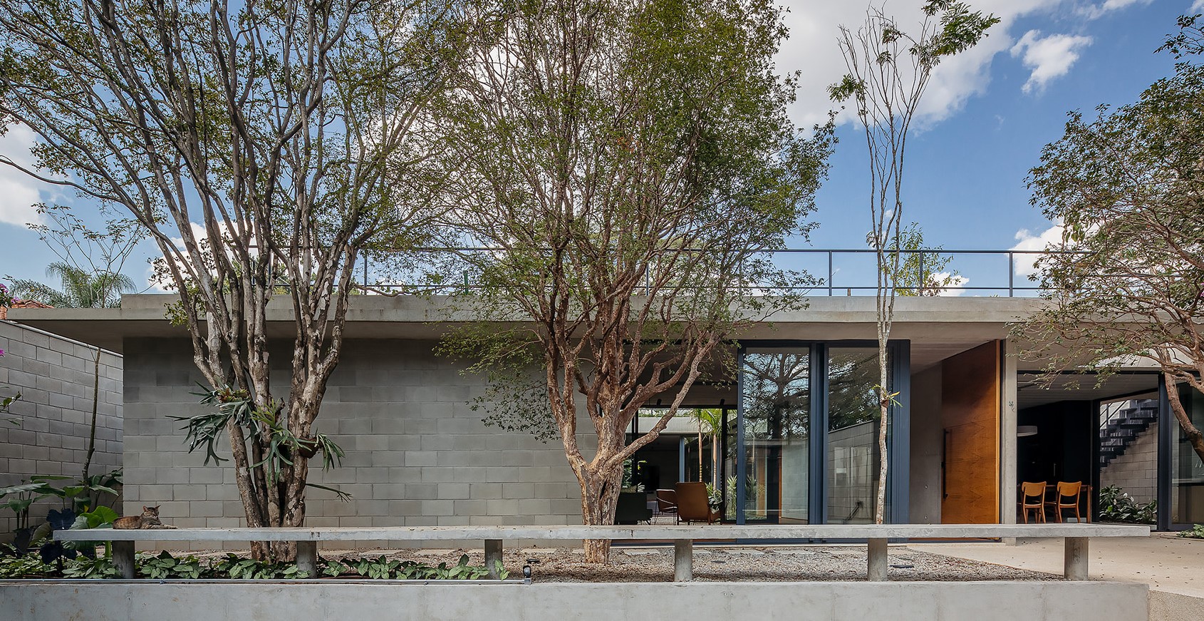 Brasil: Casa das Jabuticabeiras – Terra e Tuma Arquitetos Associados