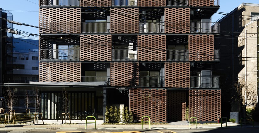 Japón: Residencia de ladrillo Akasaka - KINO architects