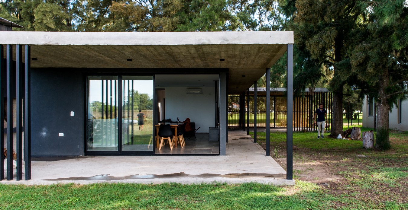 Argentina: Casa Black - Juan Barbero