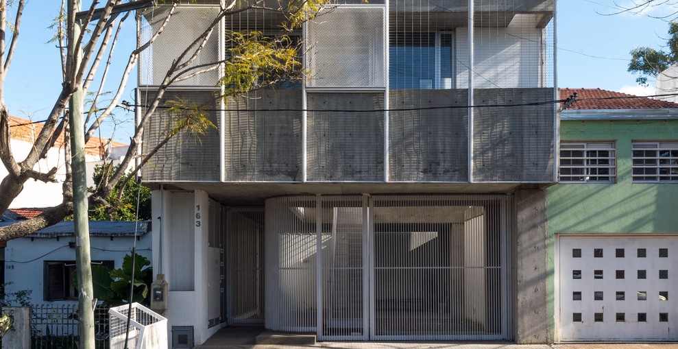 Argentina: Casas Boulevard - Paralelo Colectivo