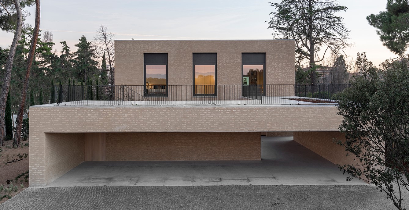 España: Casa de ladrillo en Madrid – Tuñón y Albornoz Arquitectos