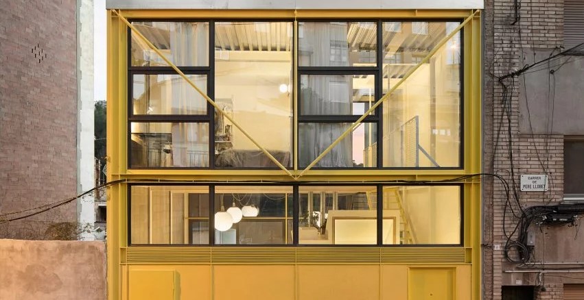 España: Casa Collumpio - MACH