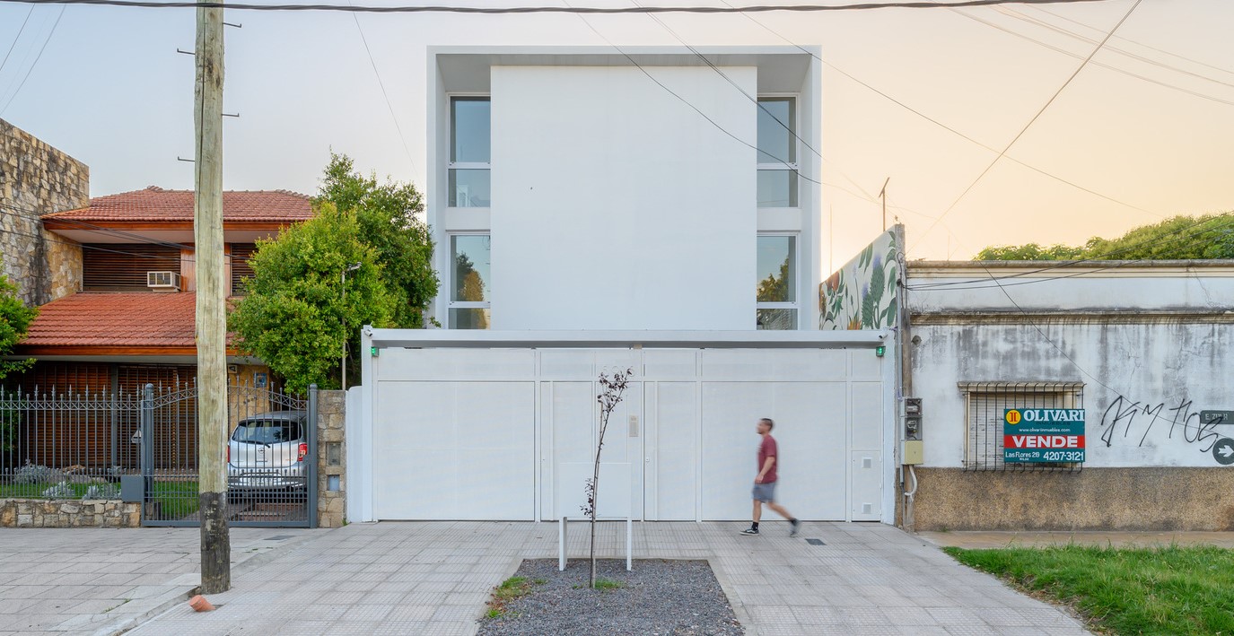 Argentina: Edificio Emilio Zola 5915 - MasArqs