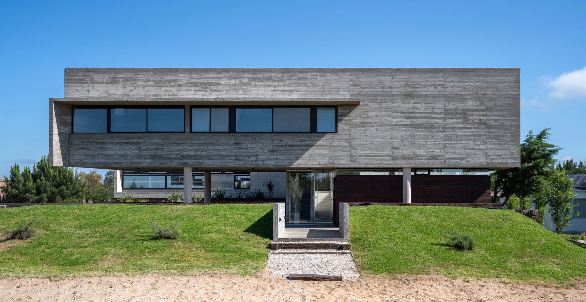 Argentina: Casa La Marina - Besonías Almeida Arquitectos