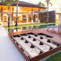 La rivoluzione delle pavimentazioni sopraelevate: tre soluzioni di posa in un'unica testa