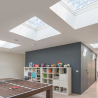 La finestra per tetti piatti DEF di FAKRO