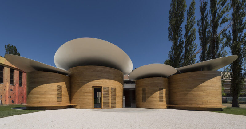 Muratura armata e rivestimento in legno per la Casa della Musica di Mario Cucinella Architects
