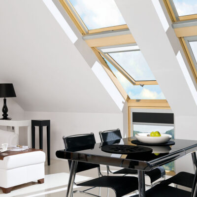 FPP-V preSelect, la finestra FAKRO per tetti a doppia apertura [vasistas e bilico]